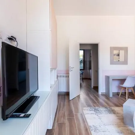 Pink Mood Apartment